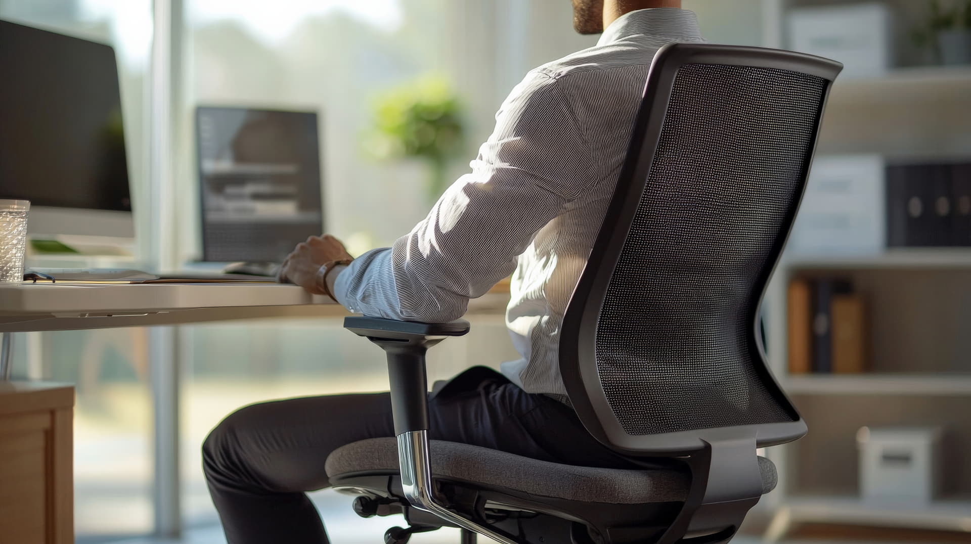 problemas físicos por fañta de ergonomía en el trabajo
